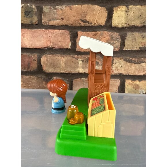 Fisher-Price Little People Farmers Market Garden & Stand With Accessories - Picture 5 of 9